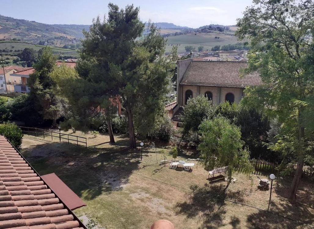 Pier Delle Vigne B&B Pineto Exterior photo